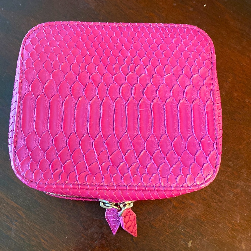 NWOT Trish McEvoy Makeup Planner